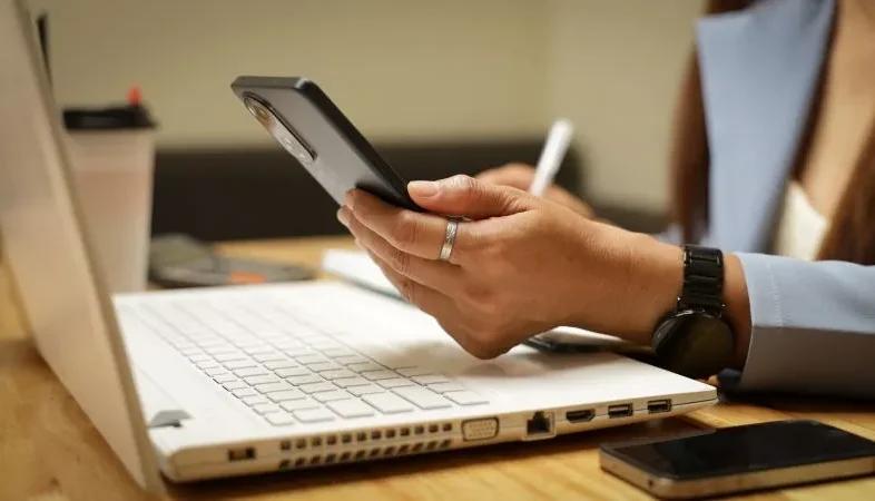 Sometimes it is lawful for an employer to sack an employee by text, but often it’s a sign that the dismissal may be unfair