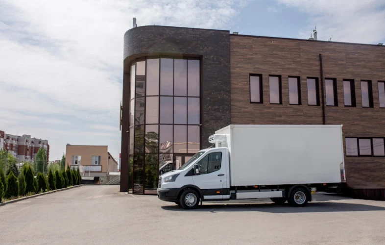 From July 2026, tachograph rules are changing for vans (including vehicle-and-trailer combinations) over 2.5 tonnes up to 3.5 tonnes